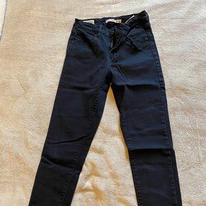 Levis 721 High Rise Skinny - black. W25.